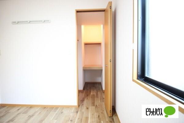 ポルトス元町　Ｃ（202） 収納