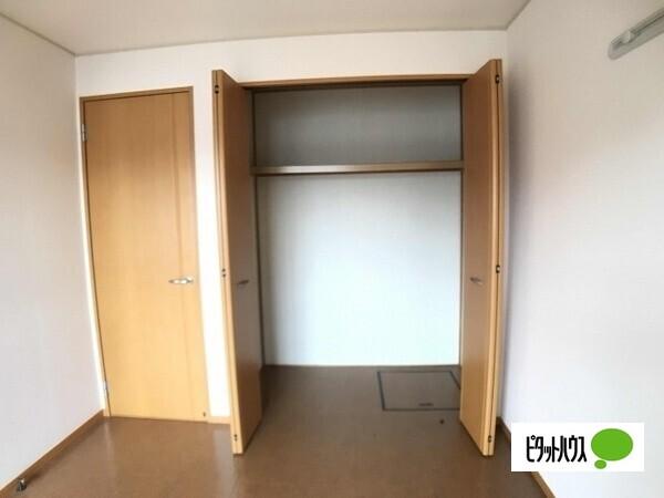 ポルトス元町　Ｃ（202） 収納