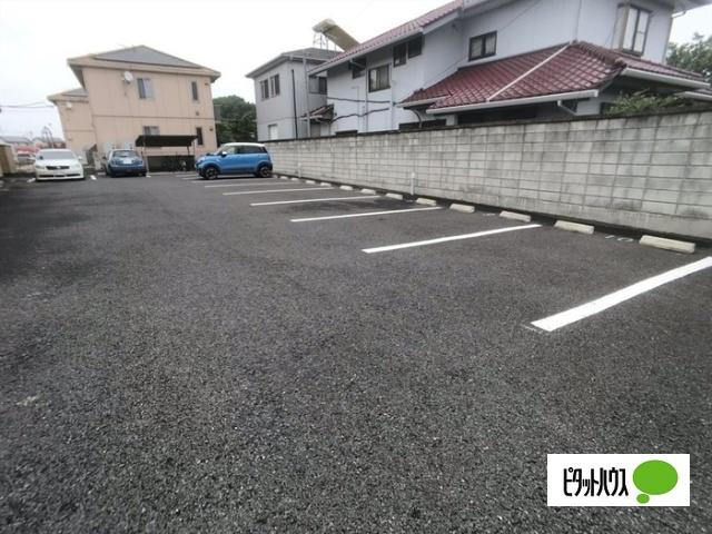 モアクレストＦ　Ⅲ（102） 駐車場