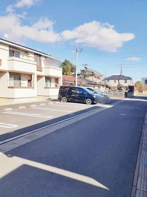 アヴェニール（202） 駐車場
