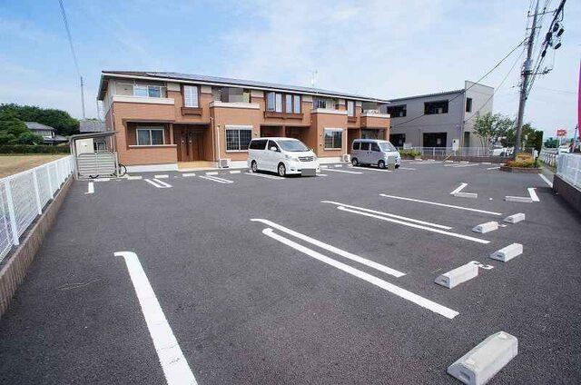富士泉シティハウス（103） 駐車場
