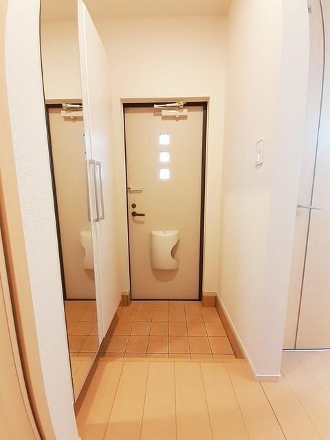 マローソ　Ⅱ（102） 玄関
