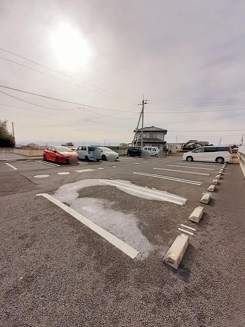 マローソ　Ⅱ（102） 駐車場