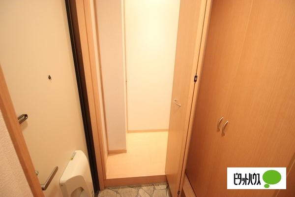 アイリス（103） 玄関