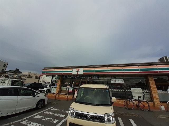 セブンイレブン前橋野中南店：350m