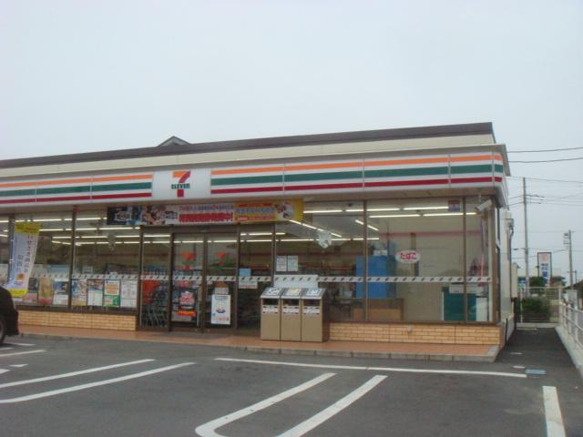 セブンイレブン伊勢崎羽黒台店：439m
