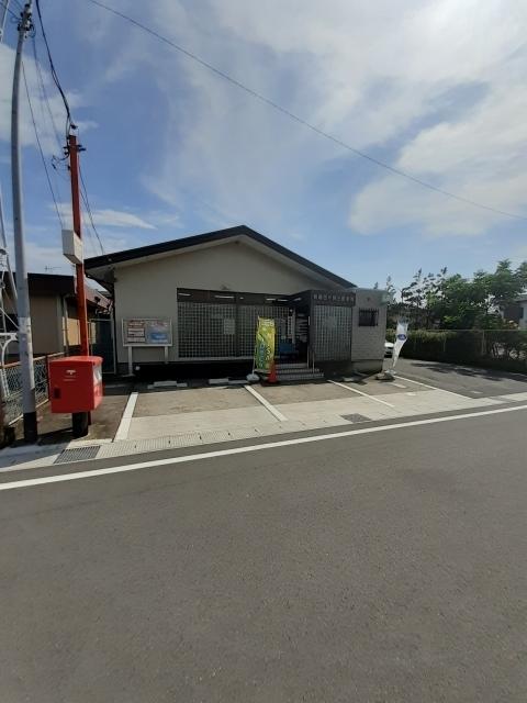 前橋西片貝三郵便局：800m