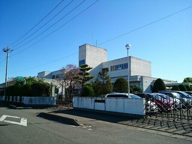 町立芝根小学校：1600m