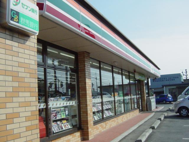 コンビニ：240m