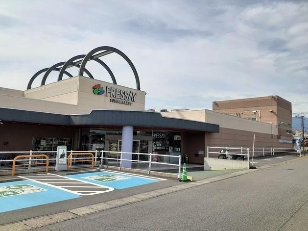 フレッセイ大胡店：610m