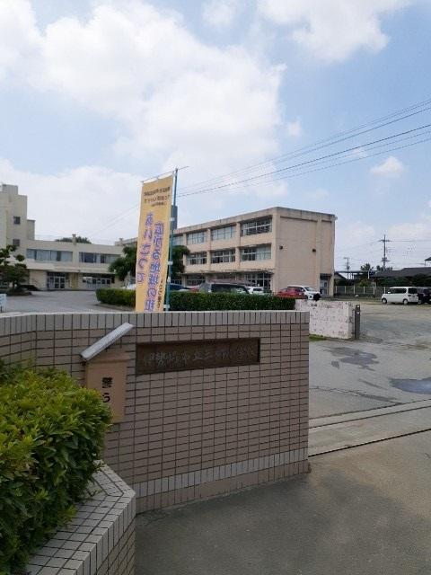 伊勢崎市立三郷小学校：1100m