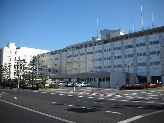 伊勢崎市役所：400m