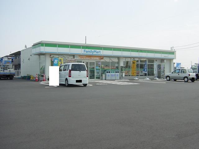 ファミリーマート日野屋伊勢崎茂呂店：423m