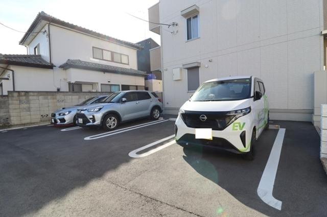 ヴィラ アルカディア（305） 駐車場