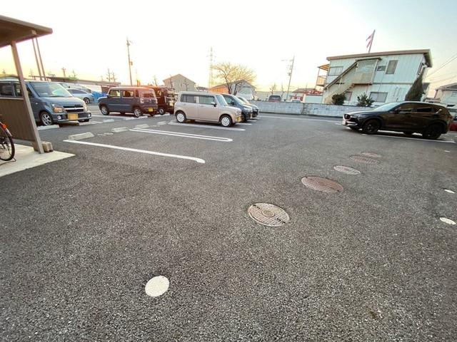 ＥＴＥＲＮＡ宮子（105） 駐車場