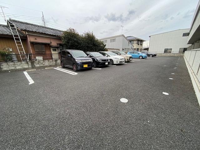 オペラハウス宮子（207） 駐車場