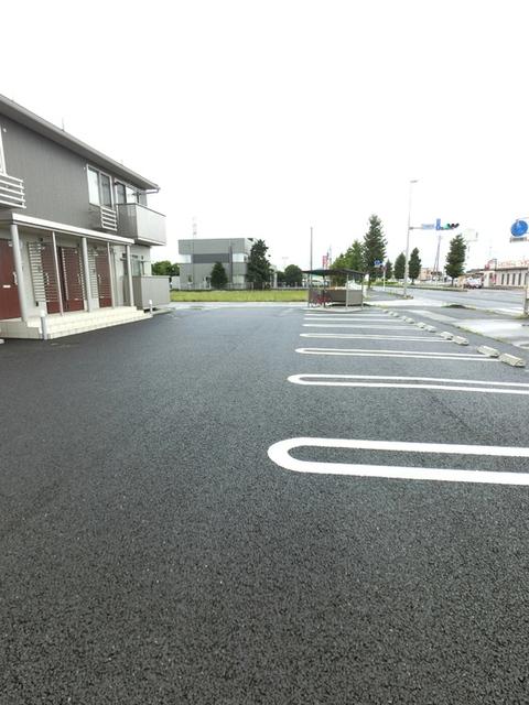 オペラハウス野中（203） 駐車場
