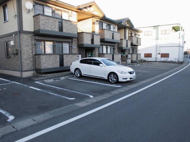 フローラＭ（101） 駐車場