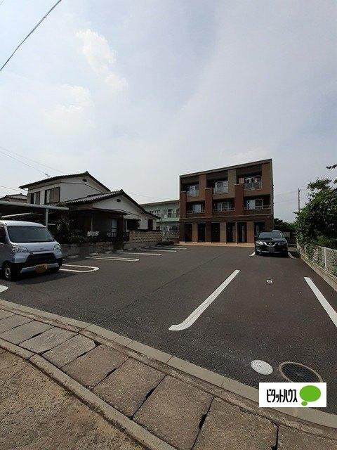 ヴィラ　プリムローズ（101） 駐車場