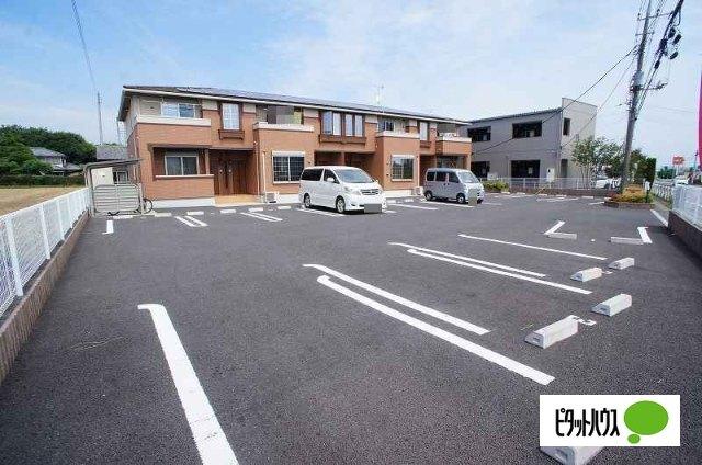 富士泉シティハウス（103） 駐車場
