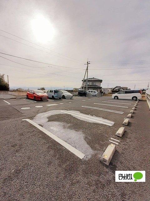 マローソ　Ⅱ（102） 駐車場