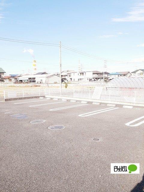 ロザージュ　Ａ（101） 駐車場