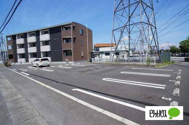 テ・ルサーマＣ（103） 駐車場