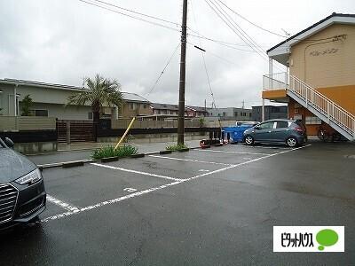 ベルメゾン（201） 駐車場