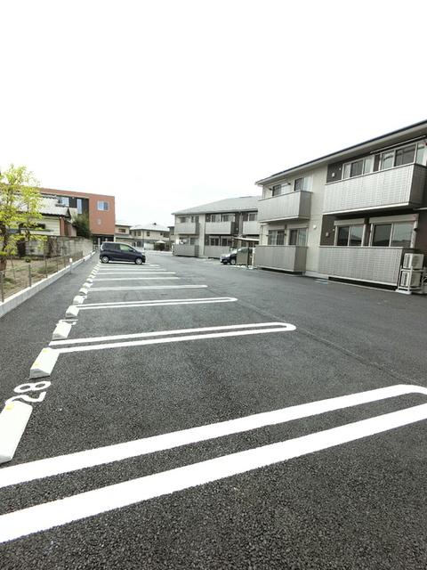 グランテラス宮子　Ａ（101） 駐車場