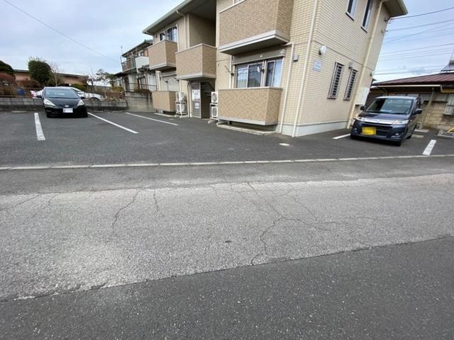 マーシュ　Ⅱ（202） 駐車場