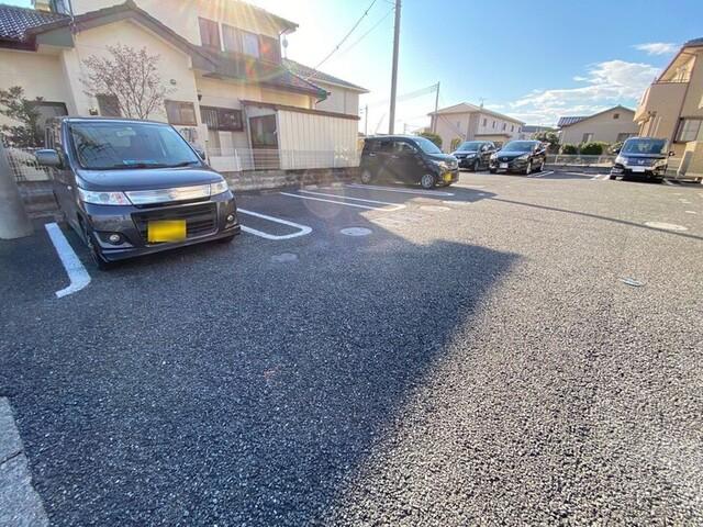 プリムローズ　Ｂ（101） 駐車場