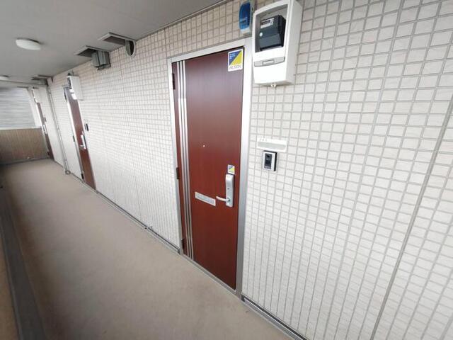 ローズハイツ（208） エントランス