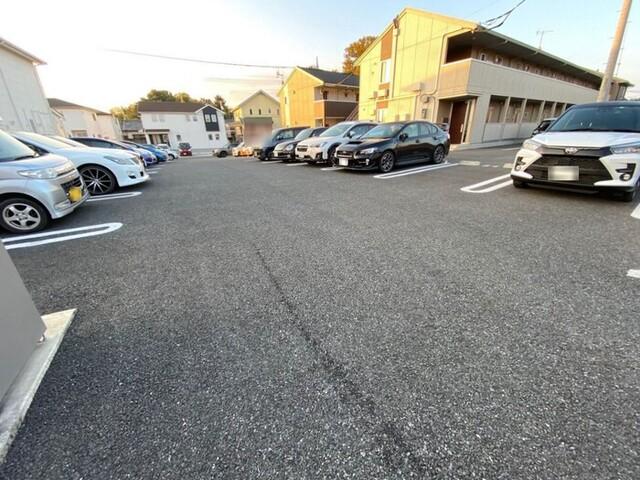 ブルーサファイア　Ｂ（203） 駐車場