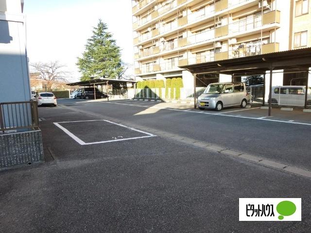 フレグランスあきやま（D102） 駐車場
