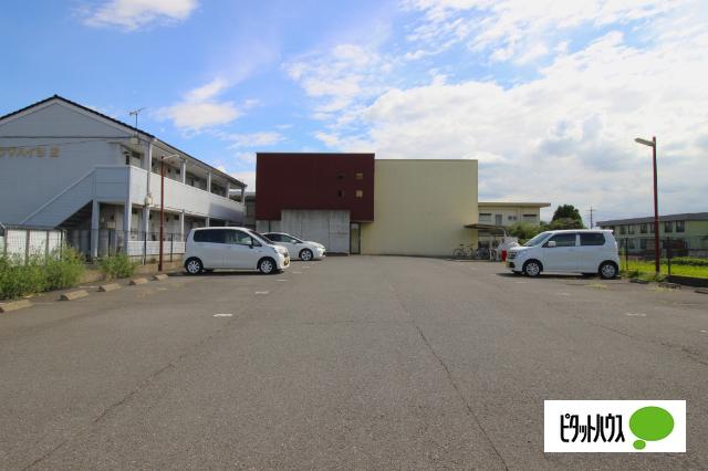 カーサ・ピッコラ伊勢崎（102） 駐車場