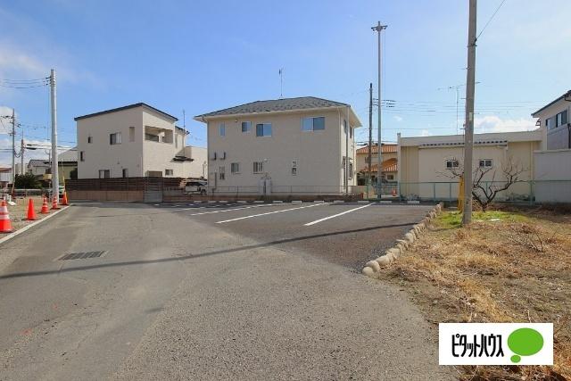 樟の木（205） 駐車場