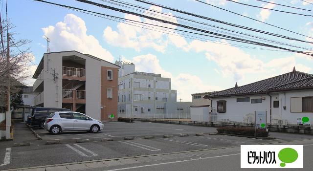 エーデルプラッツ（301） 駐車場