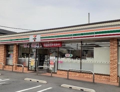 セブンイレブン伊勢崎連取町店：823m