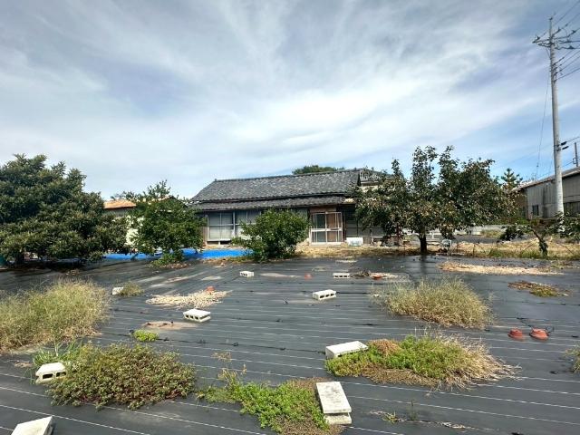 境伊与久売地 土地