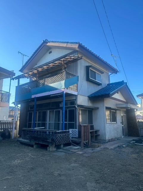 落ち着いた佇まいの中古戸建外観
