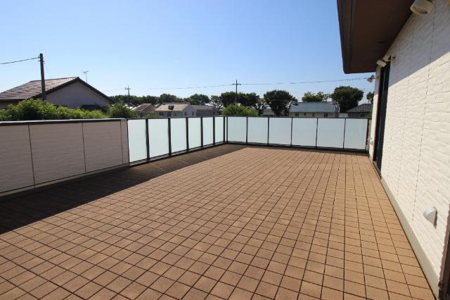 ひろせ町中古戸建 バルコニー