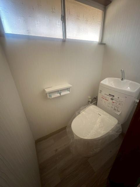今泉町2丁目中古戸建 トイレ