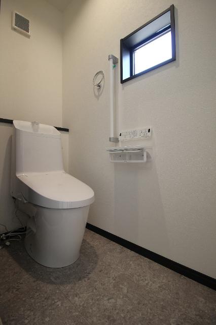 本庄市小島新築戸建8号棟 トイレ