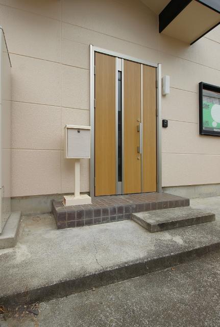 連取町中古戸建 玄関