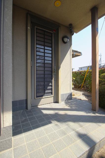 田中島町中古戸建 玄関