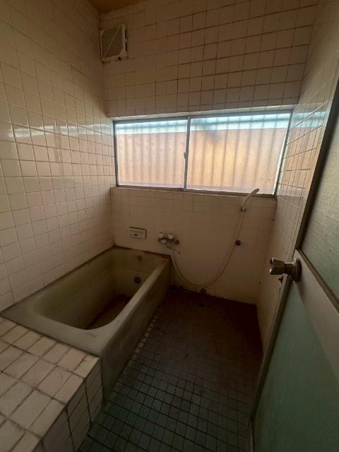 波志江町店舗付き中古戸建 バス／シャワー