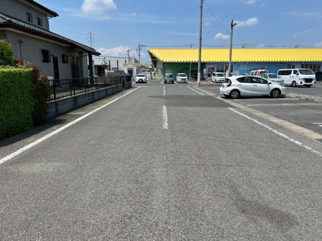 宮子町中古戸建 前面道路含む現地写真