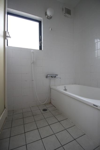 茂呂町2丁目中古戸建 バス／シャワー