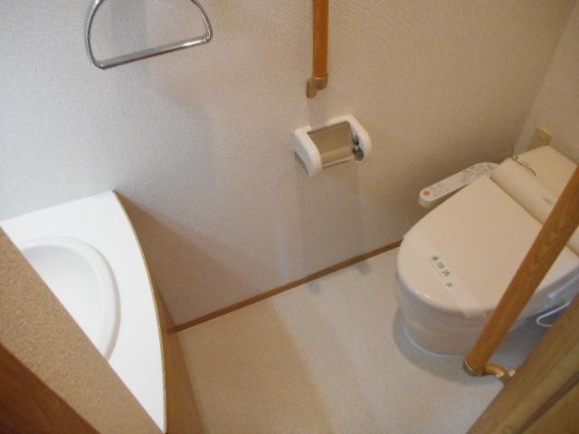 タウンハウス等々力 トイレ