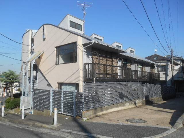 反町駅より徒歩5分 築35年5ヶ月 2階建の賃貸物件